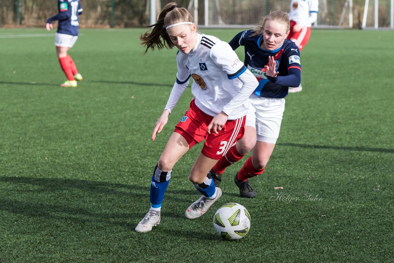 Bild 55 - wBJ HSV - F Holstein Kiel : Ergebnis: 0:6